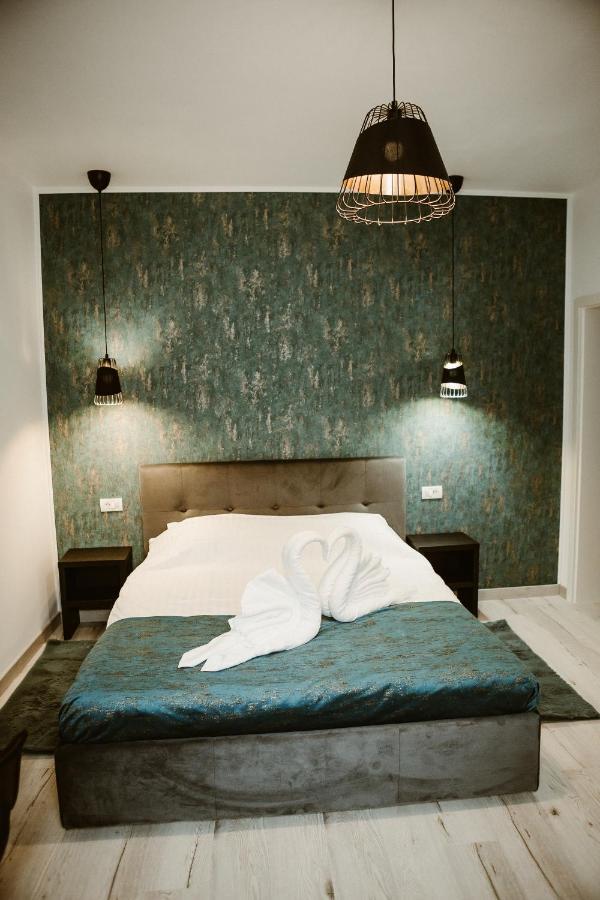 Arini White House Apartment Sibiu Bagian luar foto