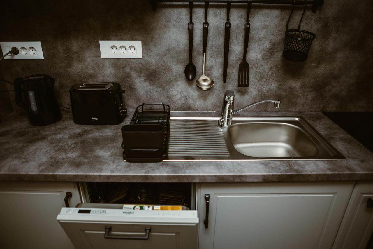 Arini White House Apartment Sibiu Bagian luar foto