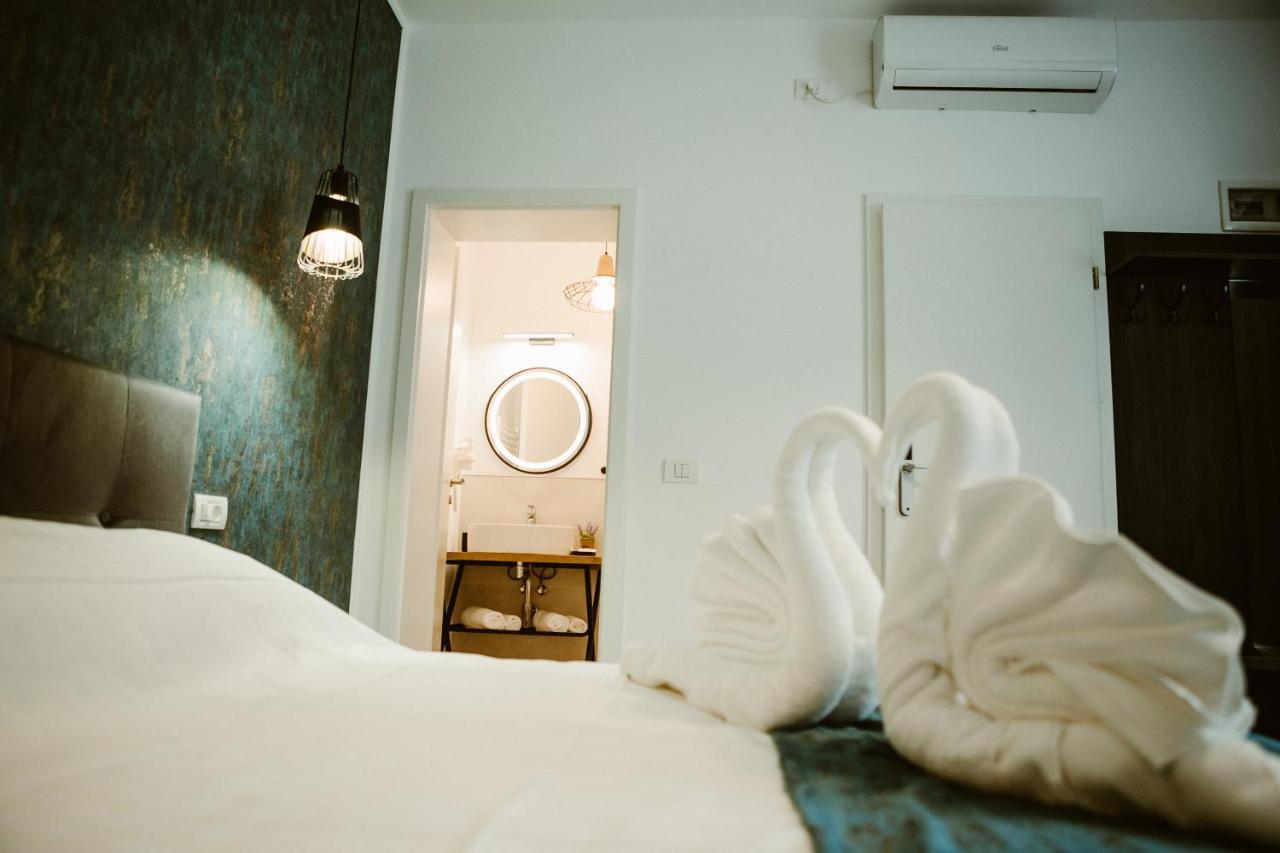 Arini White House Apartment Sibiu Bagian luar foto