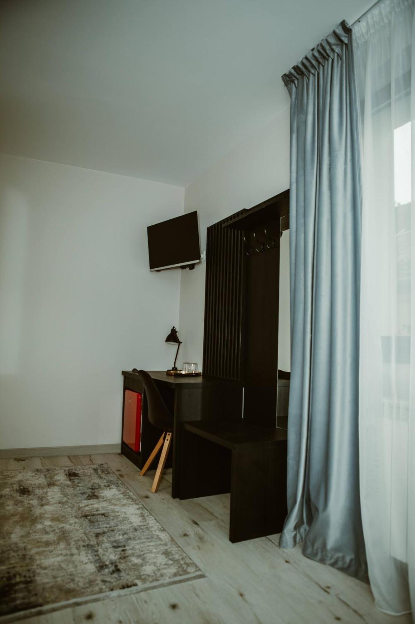 Arini White House Apartment Sibiu Bagian luar foto