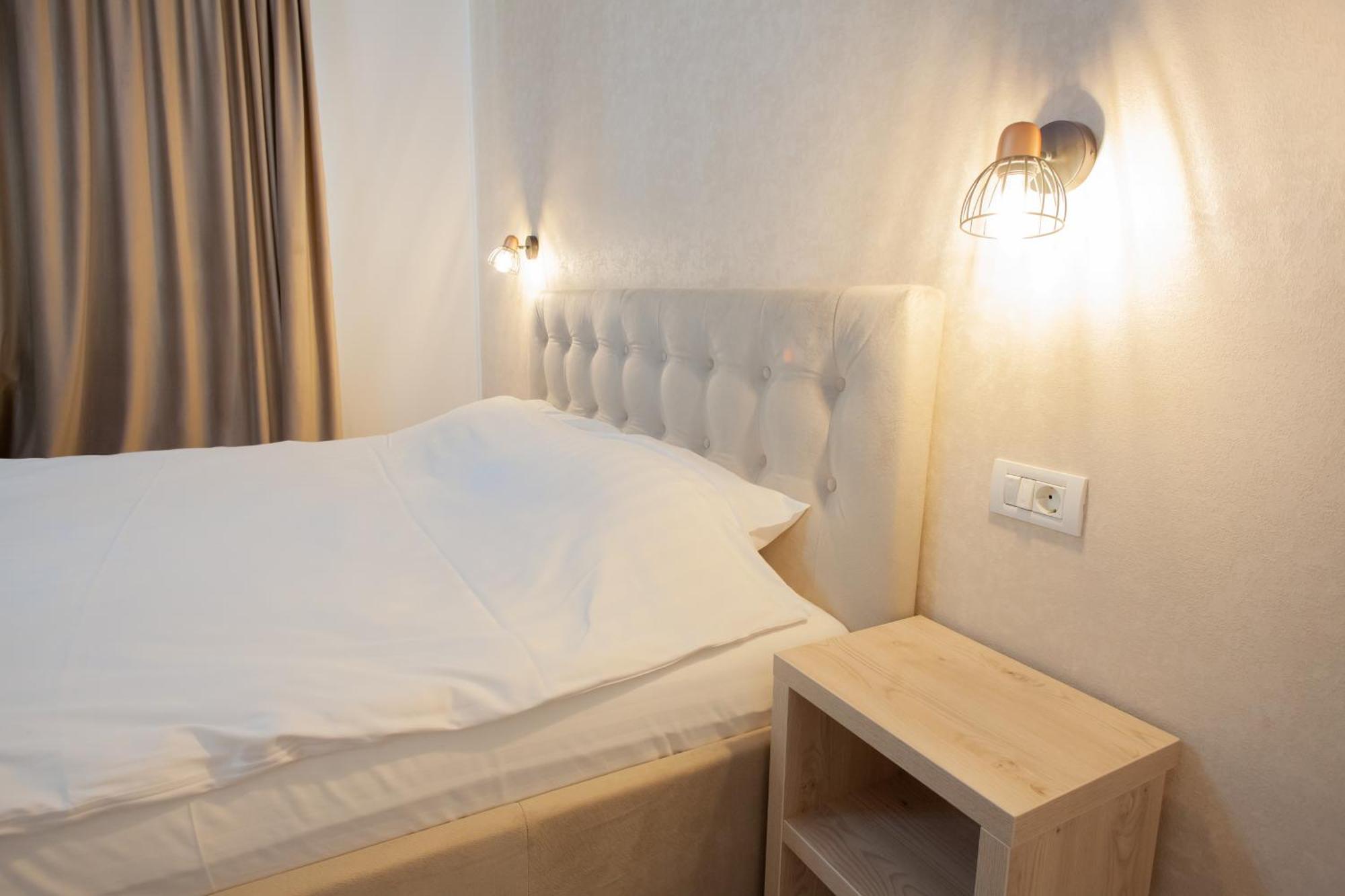 Arini White House Apartment Sibiu Bagian luar foto