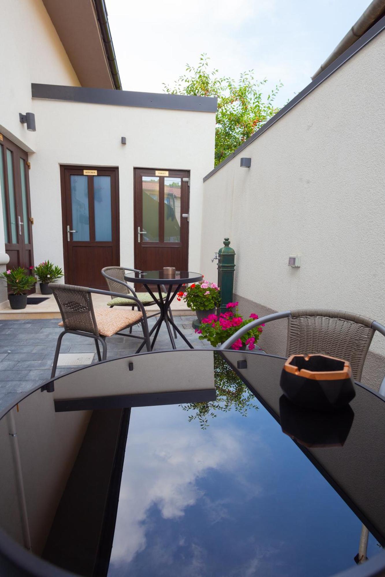 Arini White House Apartment Sibiu Bagian luar foto